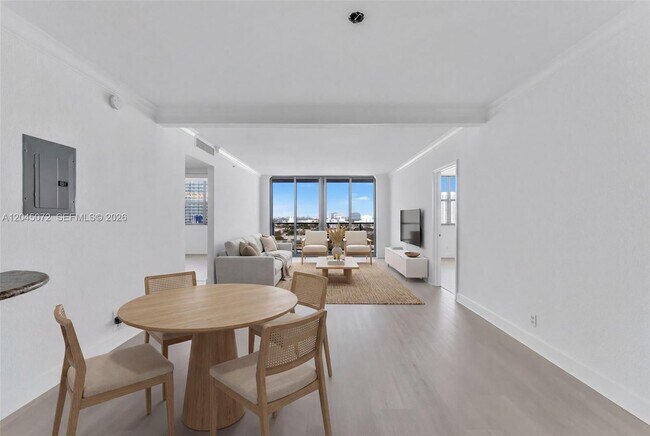 Photo - 401 69th St Unidad 1201
