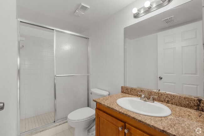 3BR, 2BA - 1,054SF - Primary Bathroom - The Island Club At Coral Springs