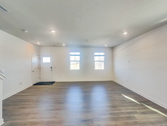 Photo - 6199 Rhinecliff Dr