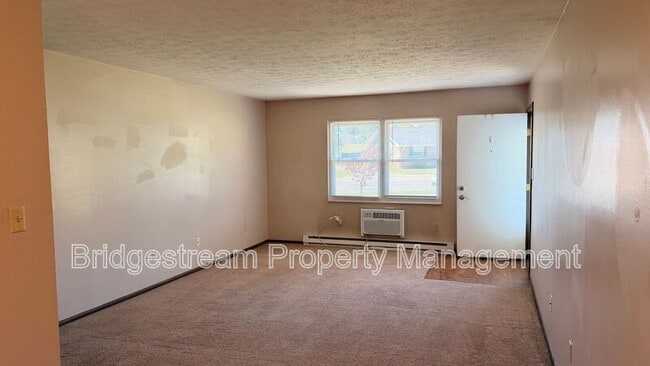 Photo - 40 Candlewood Ct