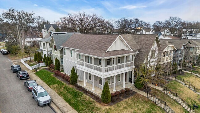 Photo - Stunning East Park. Across the street from Shelby Park. Single detached home, corner lot, 3BR 3.5...