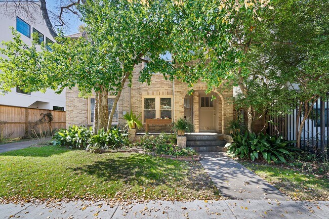 Photo - 1800 Woodhead St