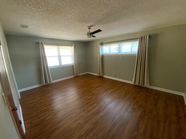 Photo - 129 12th Ave