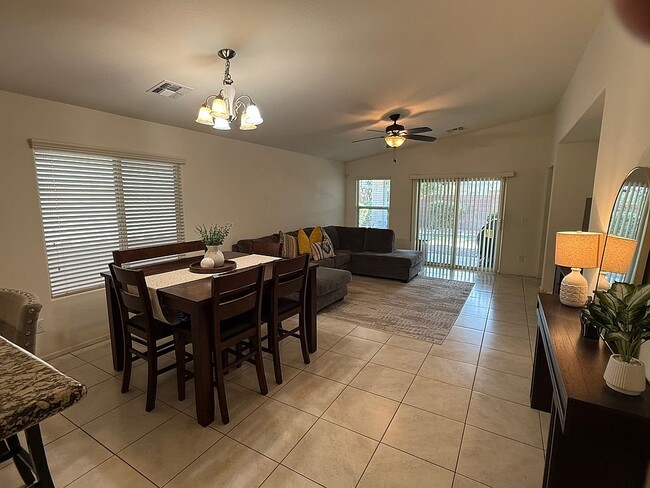 Photo - 2233 E Stacey Rd