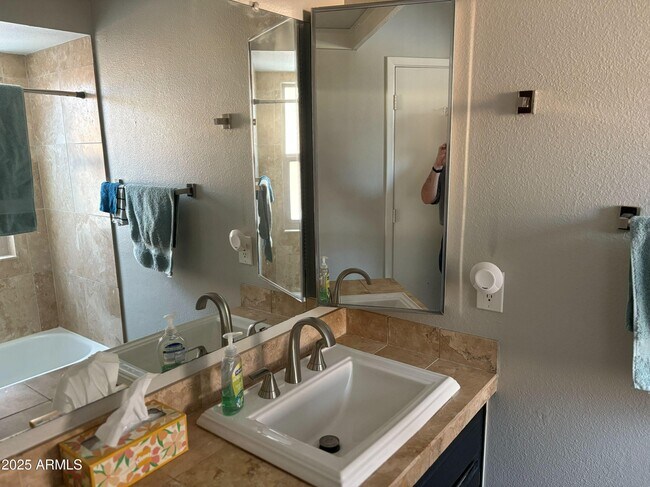 Photo - 10401 N 10th Pl