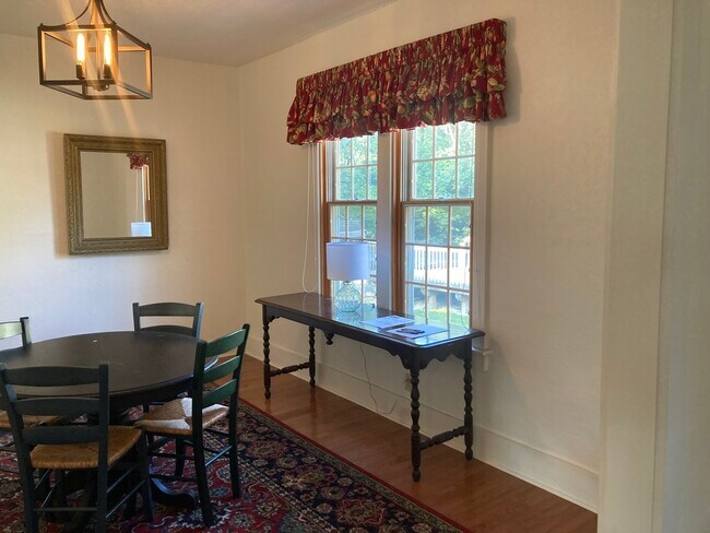 Photo - 105 E Washington St