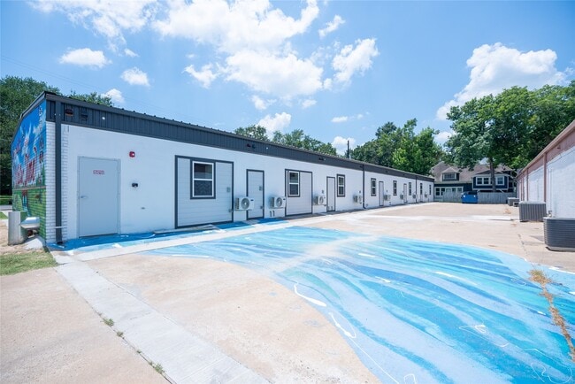 Building Photo - 2612 Castle St Unit H