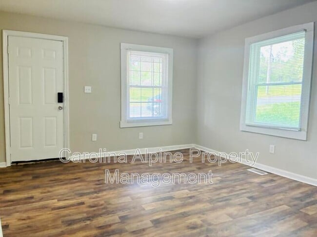 Photo - 202 W Sullivan St