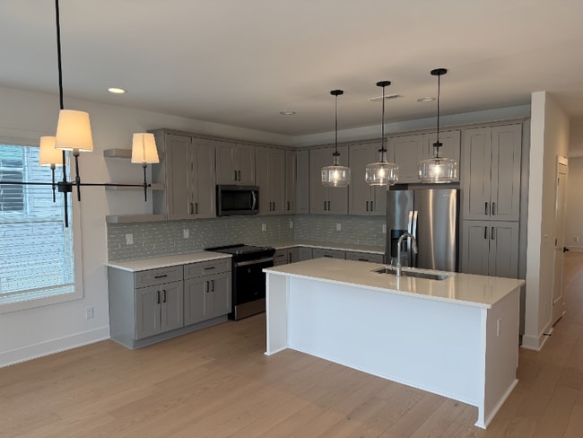 Photo - 5045 Lundy Dr