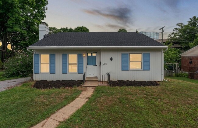 Photo - 577 Brook Rd