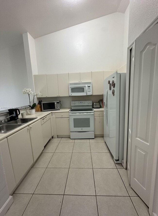 Photo - 1666 SE 27th Ct Unit 201