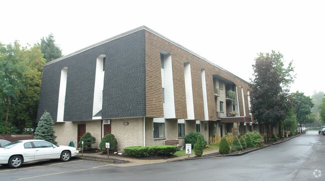 Esquire Village - Esquire Village