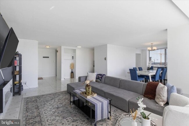 Photo - 301 N Beauregard St Unidad 1105