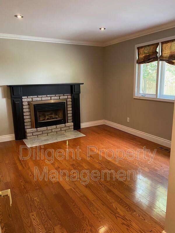 Building Photo - 1219 Cartier Blvd