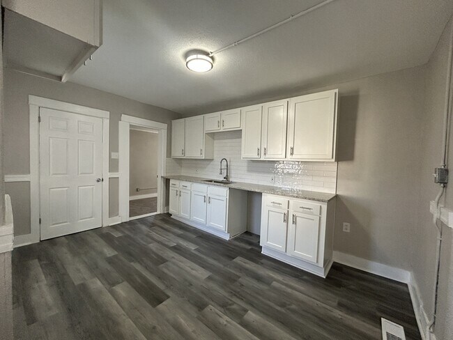 111 N Denver Ave