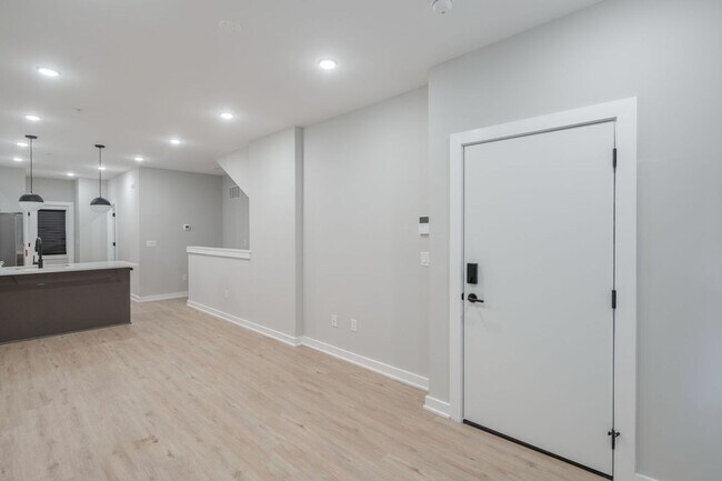 Photo - 1715 N 25th St Unit 1