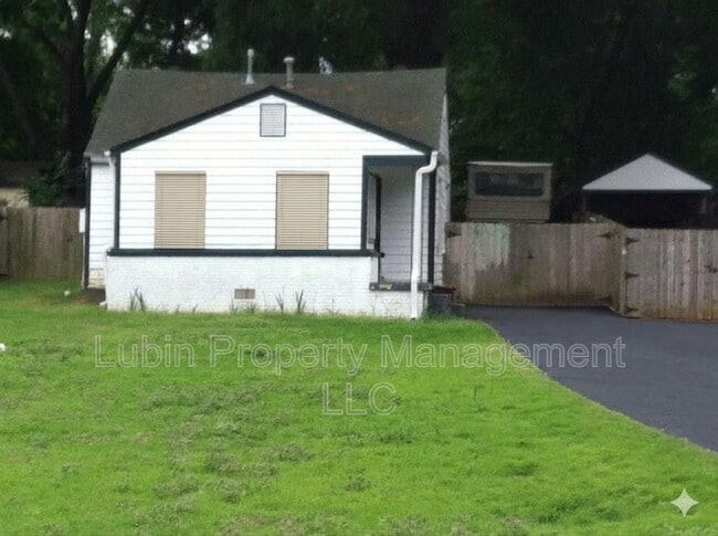 Building Photo - 4219 Willowview Ave