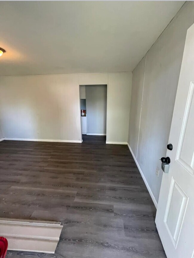 Photo - 1403 Richard Dr