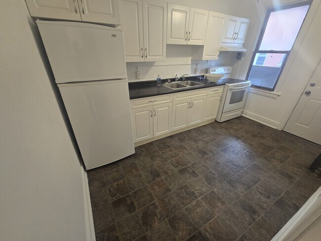 14 Alloway Ave Unit 22