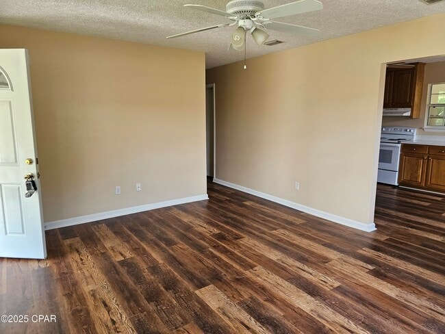 Photo - 609 Virginia Ave
