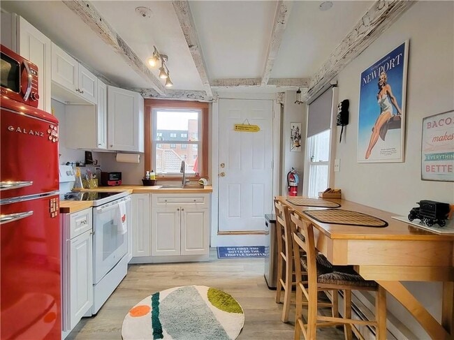 Photo - 10 Collins St Unit 2