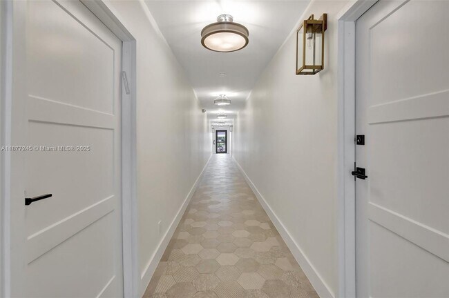 Photo - 5980 SW 40th Ave Unidad C