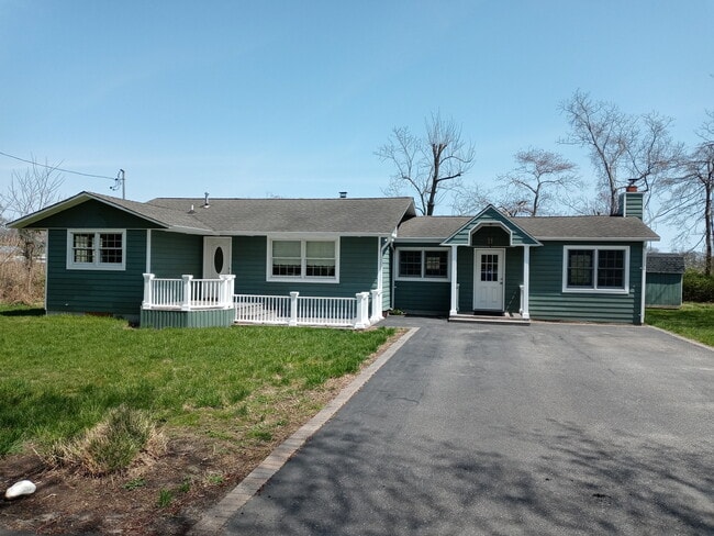 Photo - 45 Longfellow Dr