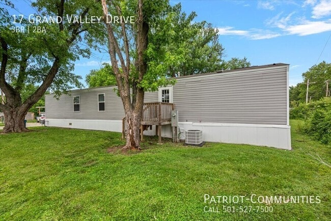 Photo - 17 Grand Valley Dr