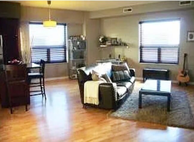 Photo - 4350 N Broadway St Unit 811