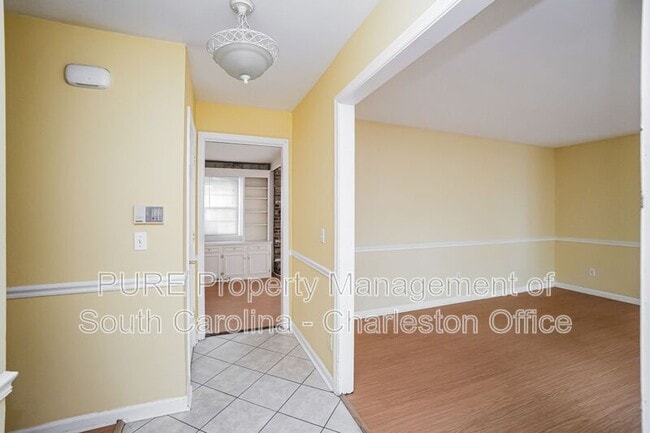 Photo - 654 McCutchen Cir