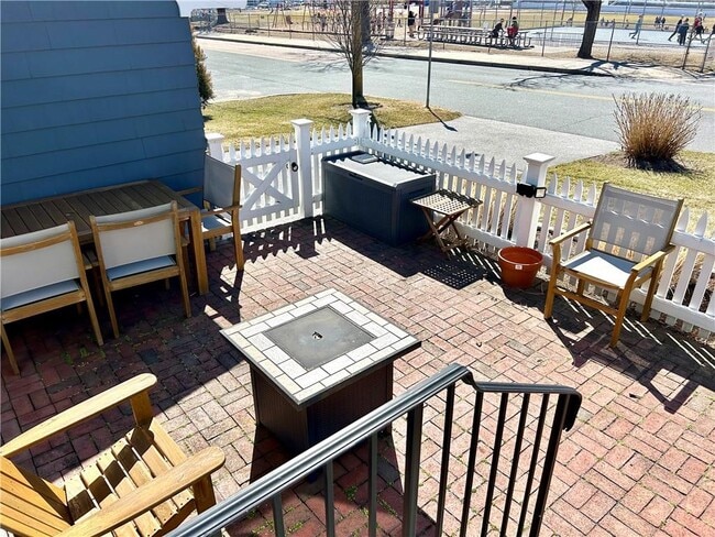 Photo - 83 Friendship St