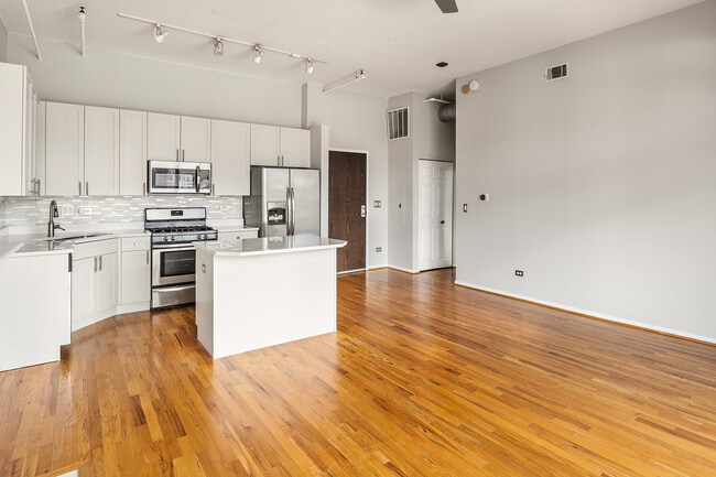 Photo - 950 W Monroe St Unit 616