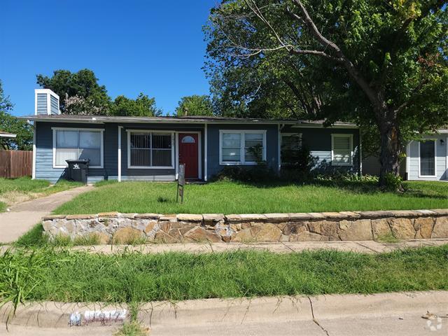 Building Photo - 1917 Brookshire St Rental