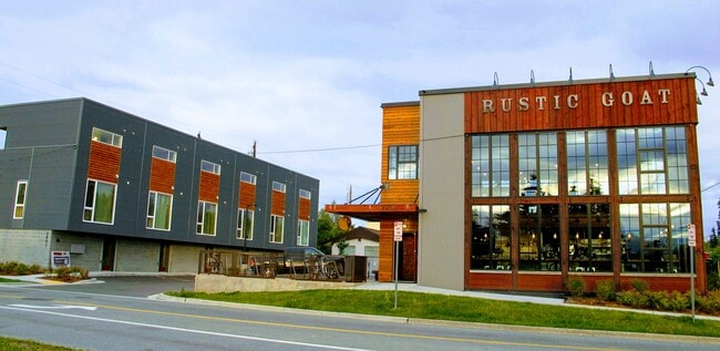 Photo - 2802 Turnagain St