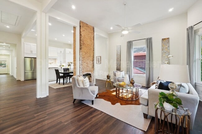 Photo - 738 Highland Ave NE