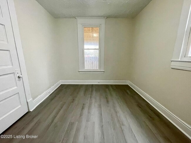 Photo - 1533 Beech St