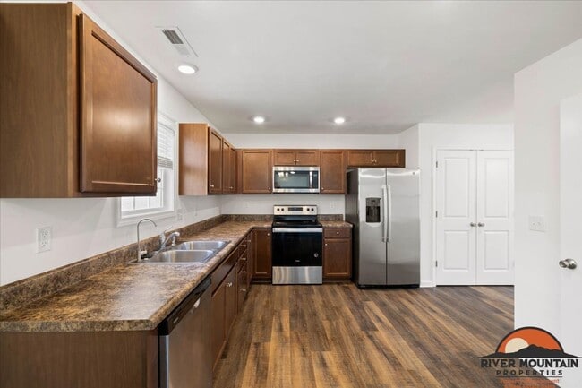 Photo - Spacious Three Level Home in Pembroke