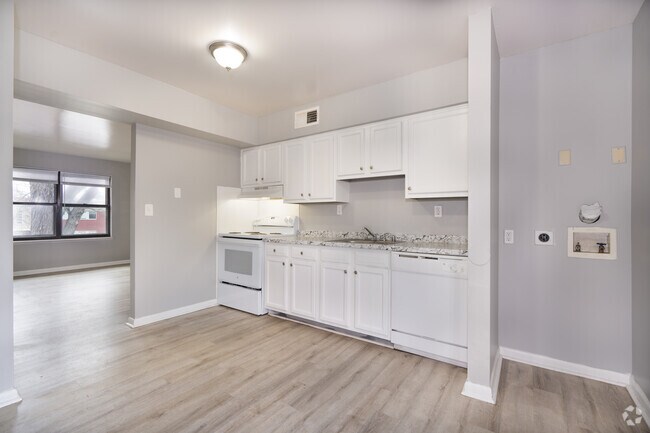 2BR, 1BA - 900SF - Kitchen
