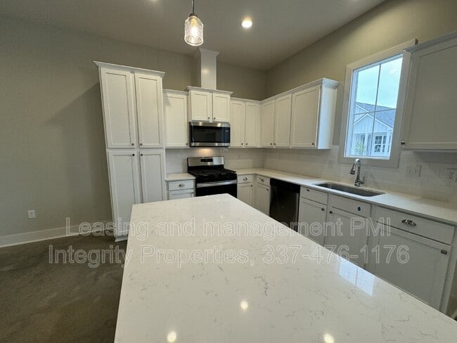 Photo - 106 Satsuma Dr