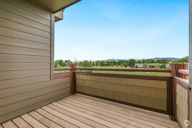 Building Photo - 5220 Boardwalk Dr Unit 5220 Boardwalk Dr F34 Rental