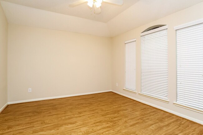 Photo - 18714 Timber Spring Dr