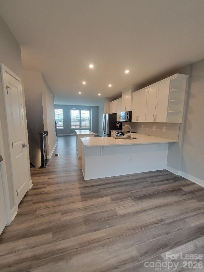 Photo - 3633 S Tryon St