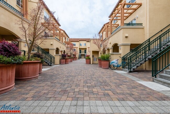 Photo - Bryant Place Condo | Downtown Mountain View Unit 15
