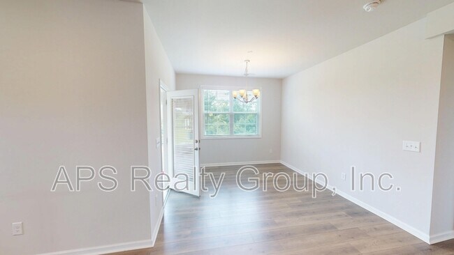 4415 Sapphire Ct