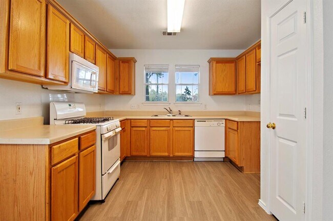 Photo - 2733 Crimson Sky Ct