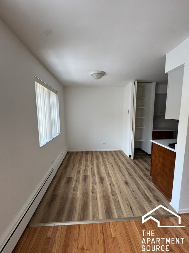 Photo - 6250 N Kenmore Ave Unit 305