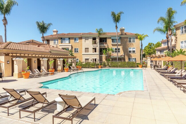 Santa Clara Apartment Homes