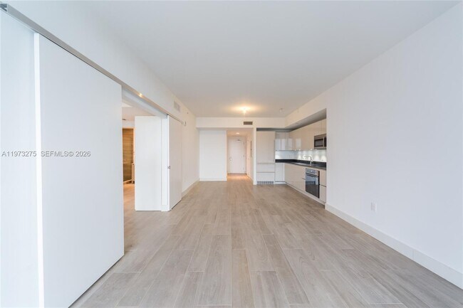 Photo - 1010 Brickell Ave Unidad 2908