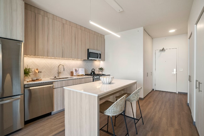 Photo - 503 S Damen Ave