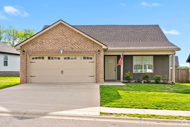 Building Photo - Pet Friendly Three Bedroom! Rental